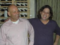 אורי טירולר (משמאל) ומיכה ועדיה