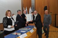 הפרס מוענק להדרי קטיף