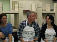 במרכז: ליאור גלפנד, מנכ"ל ארטרא