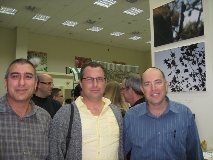 בתמונה מימין לשמאל: אודי וינטראוב - מנכ