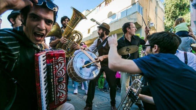 הרכב נגנים שיעשו לכם את יום העצמאות הכי שמח בתל אביב