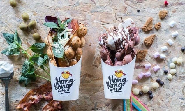 דוכן אוכל רחוב מהונג קונג מציע Hong Kong Puffs