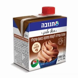 השמנת בטעם שוקולדי מכילה קקאו אמיתי