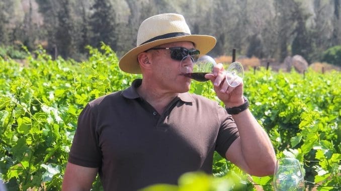 כשתמיר בושניצקי מנכ"ל היקב שותה יין שלו, אנחנו רגועים
