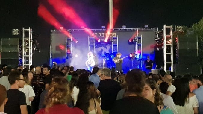 להקת רדבנד כיכבה בערב הפתיחה