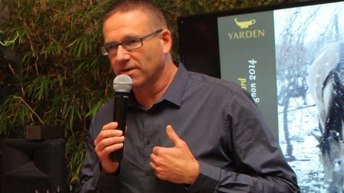 יאיר שפירא מנכ"ל יקב רמת הגולן – התבקש להגדיל אצלו במשתלה את כמות חומר הריבוי ולמכור לכורמים חומר נקי. צילום דוד סילברמן dpsimages