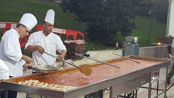 "אוכל המיוצר בכמויות גדולות צריך ויכול להיות טרי, טעים ובעל ערכים תזונתיים". צילום אייל פרידמן