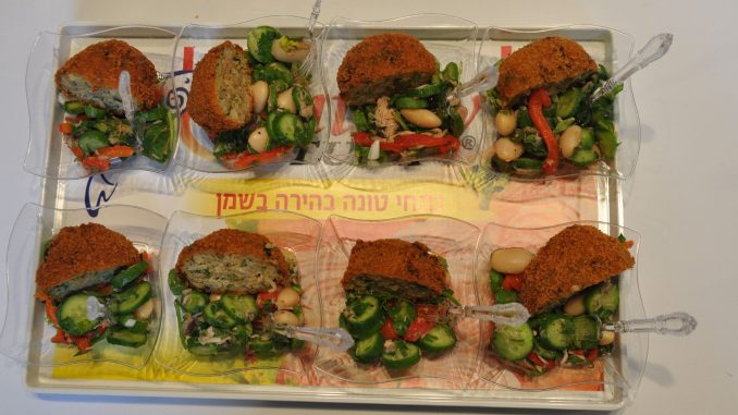 קציצות טונה עסיסיות. צילום איריס לוי