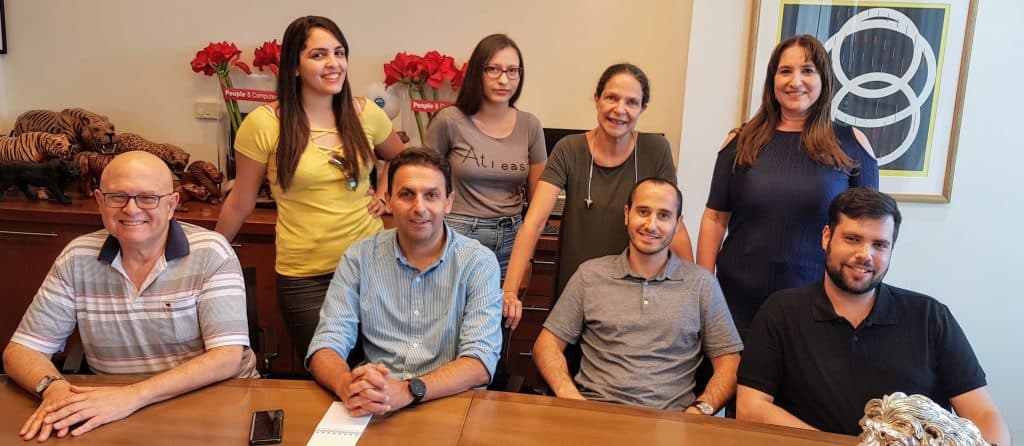 צוות אולמדיה. צילום פלי הנמר