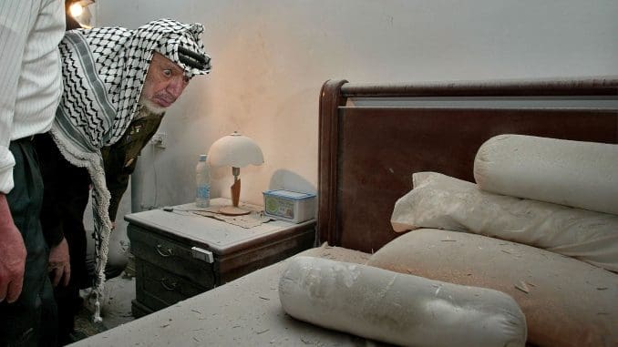המצולם החביב על סילברמן בחדרו במוקטעה. צילום דוד סילברמן גטי