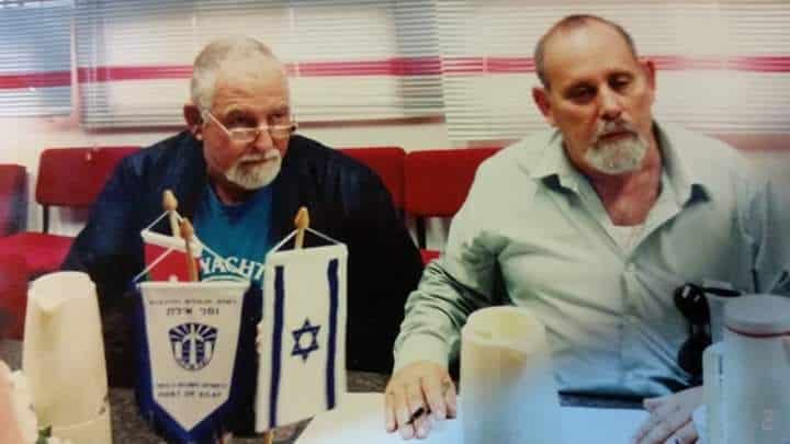 רב חובל פיליפ עירון ז"ל (מימין) - נתב ורמ"ח תפעול בנמל אילת, ורב חובל איתי בארי - נתב, רמ"ח ים וממונה על בטיחות וכיבוי אש