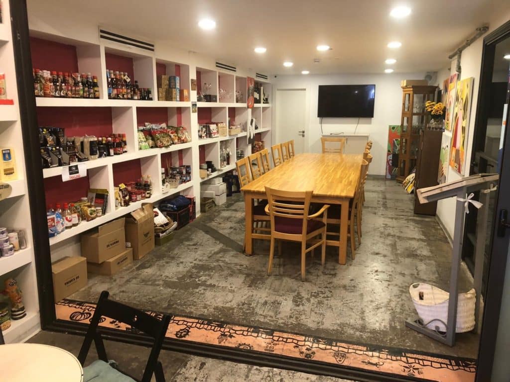 חדר הטעימות והסדנאות. צילום פאפא רצי