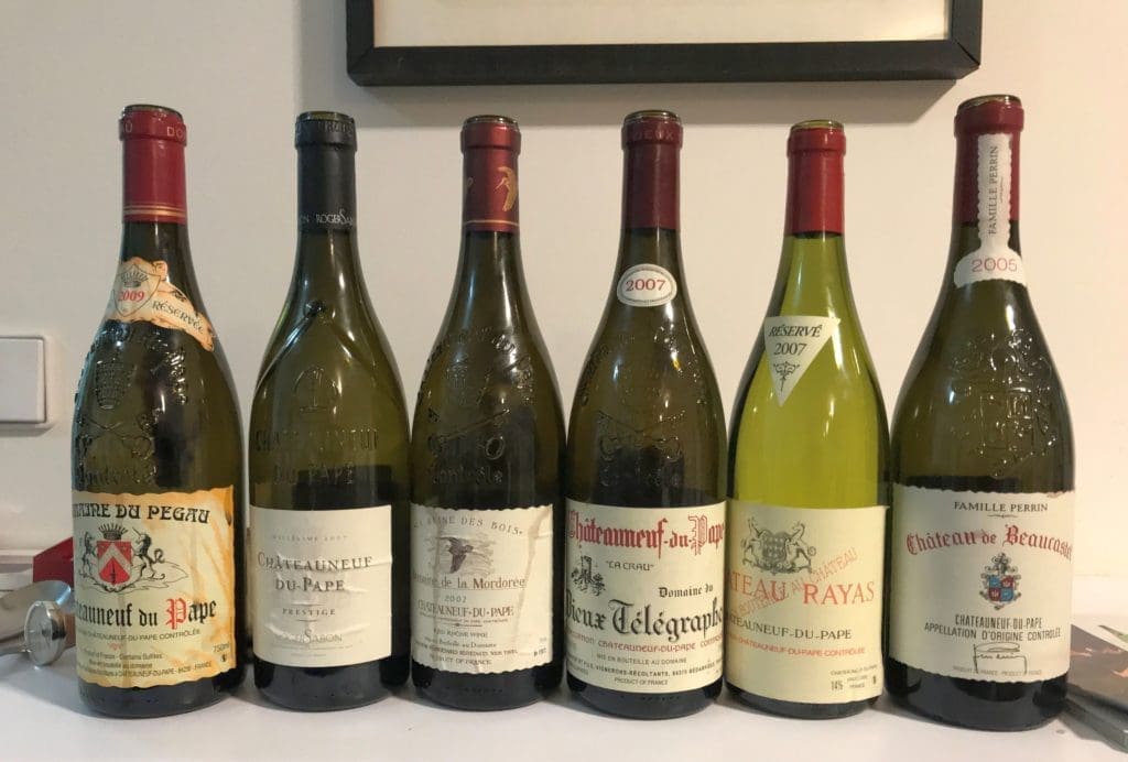 שאטונף דו פאפ (Châteauneuf-du-Pape) - האפלסיון היותר איכותי מבין יינות דרום הרון. צילום יגאל ברנע