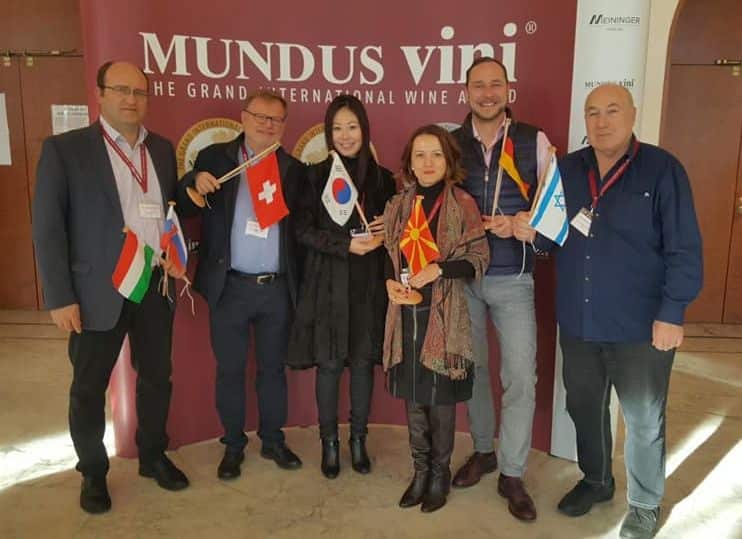 יאיר קורן (מימין) ושופטים בתחרות Mundus Vini