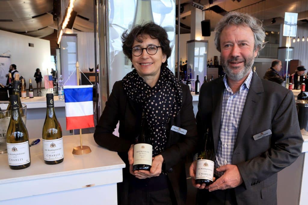 Les Marronniers Chablis 2018 המדהים ושני הייננים שעשו אותו. צילום דוד סילברמן dpsimages