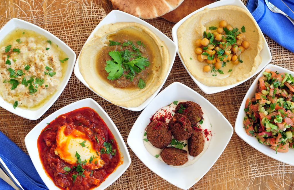 החומוסיה של זרזיר בכרמי יוסף – למטיילים ולמי שרעב