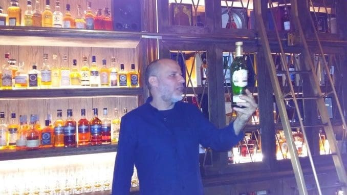 טעימה מודרכת, שלוותה בהרצאה של יוני שי, יו"ר ארגון הוויסקי בישראל, בנושא חדשנות בעולם הוויסקי