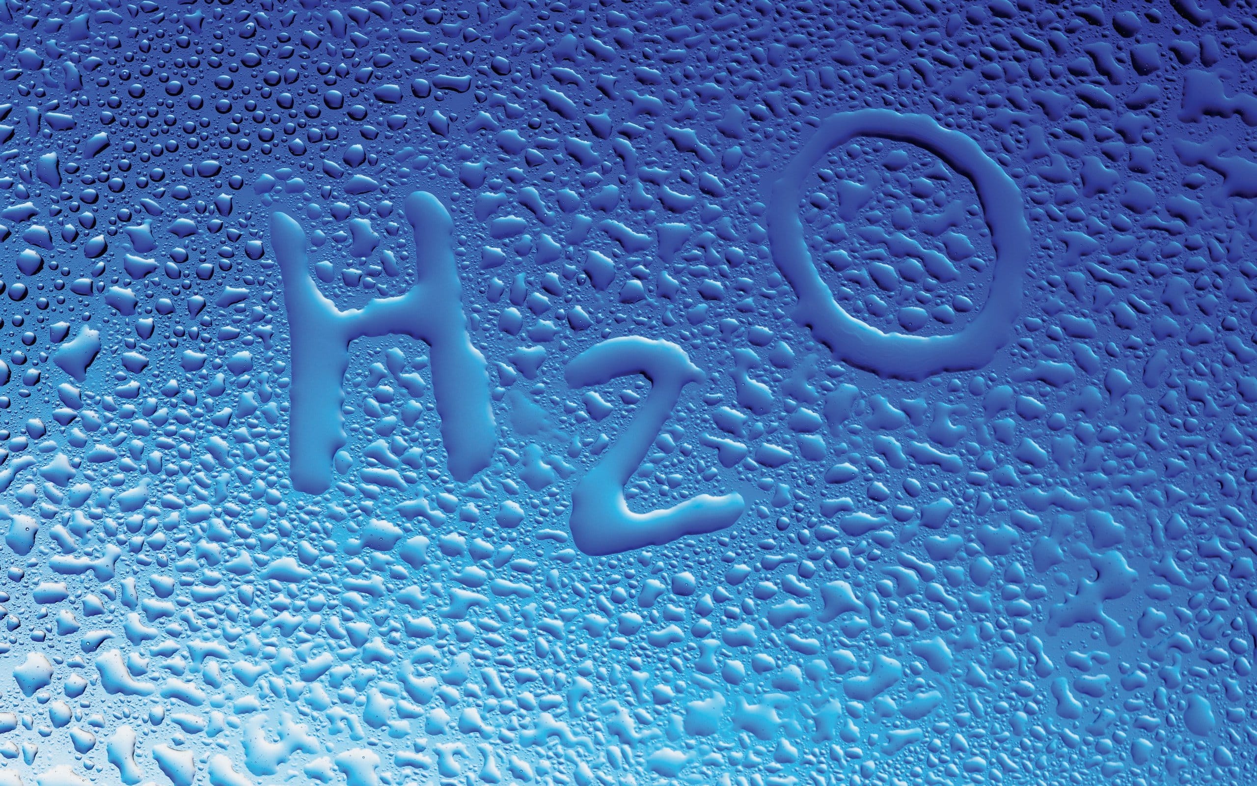 הישראלי שותה בממוצע 6.5 כוסות מים בבית ביום, לעומת 2 כוסות בממוצע של שתייה חמה