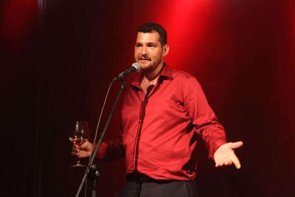 חתונת היין הראשונה