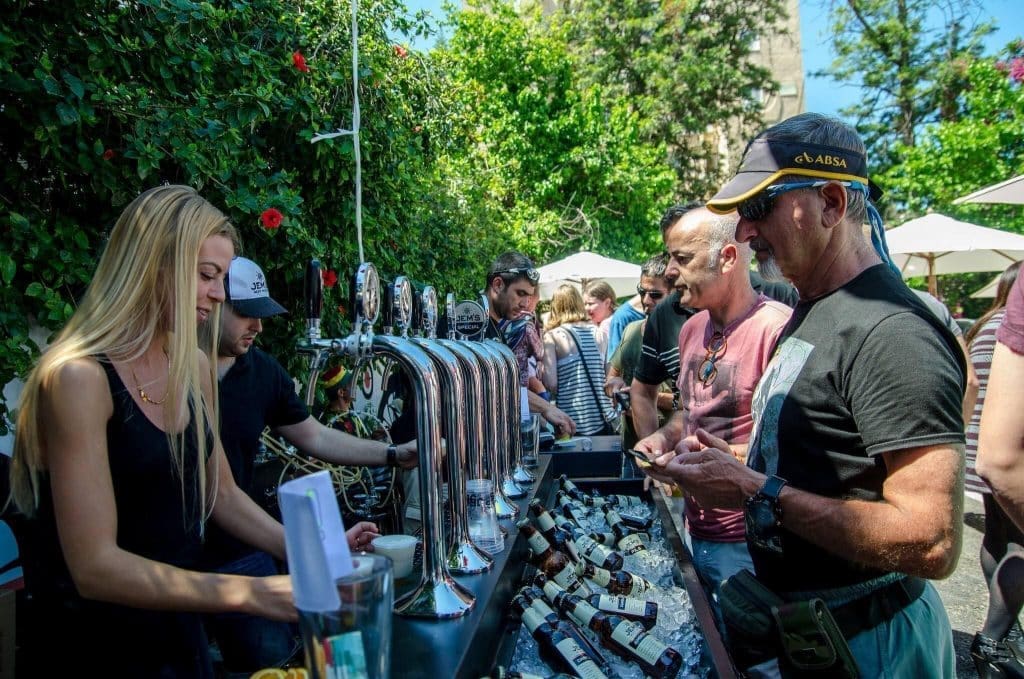 פסטיבל בירה ישראלית עם עשרות סוגי בירות, דוכני אוכל, מופעי רחוב ואווירה שמחה