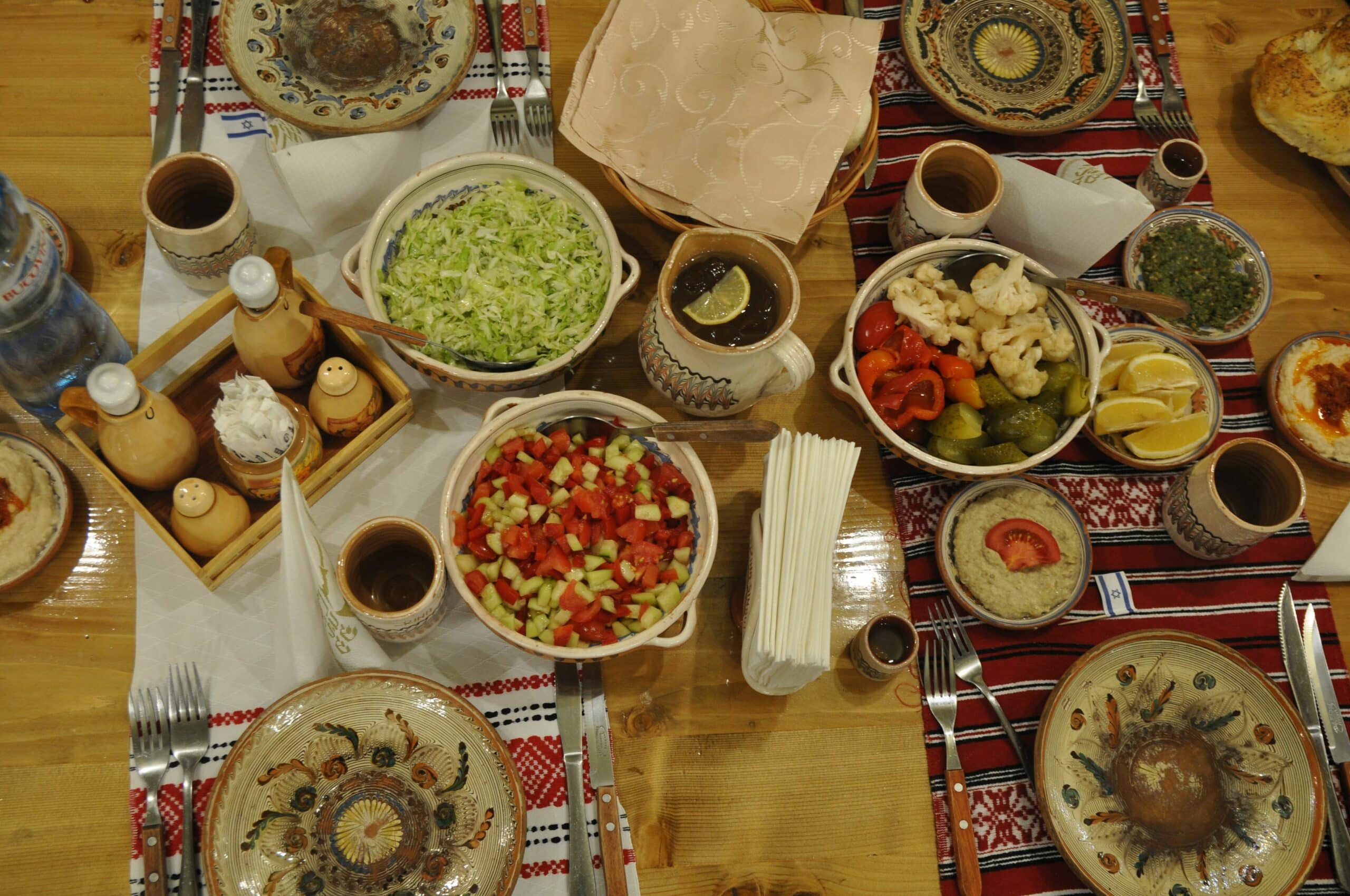 ארוחה רומנית קלאסית בעיר סיניה