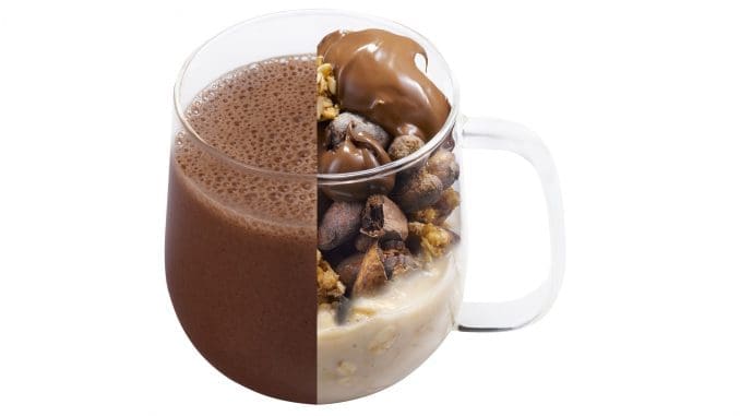 ot cocoa - פולי קקאו אורגניים, שוקולד נוטלה, גרנולת הבית, שיבולת שועל, חלב שקדים. צילום רונן מנגן