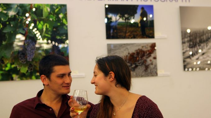 תערוכה בתוך תערוכה – תצוגת צילומים של הצלם דוד סילברמן מעולם היין