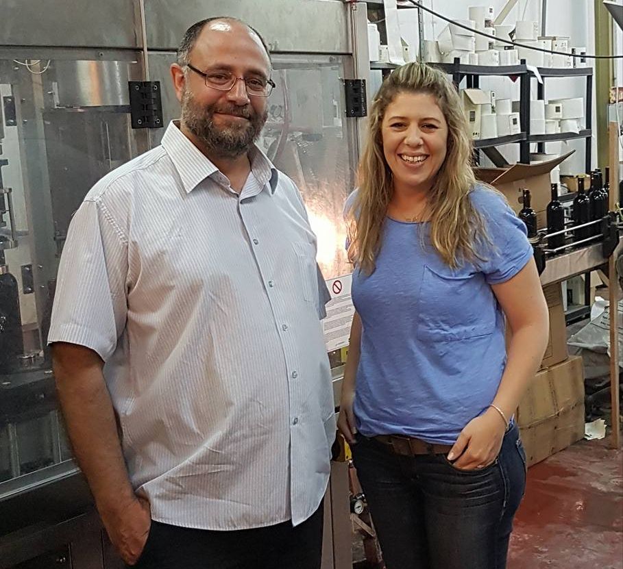 יקב של ייננים מתחלפים: יעקב אוריה ועירית בוקסר-שנק. צילום נבט ניצן
