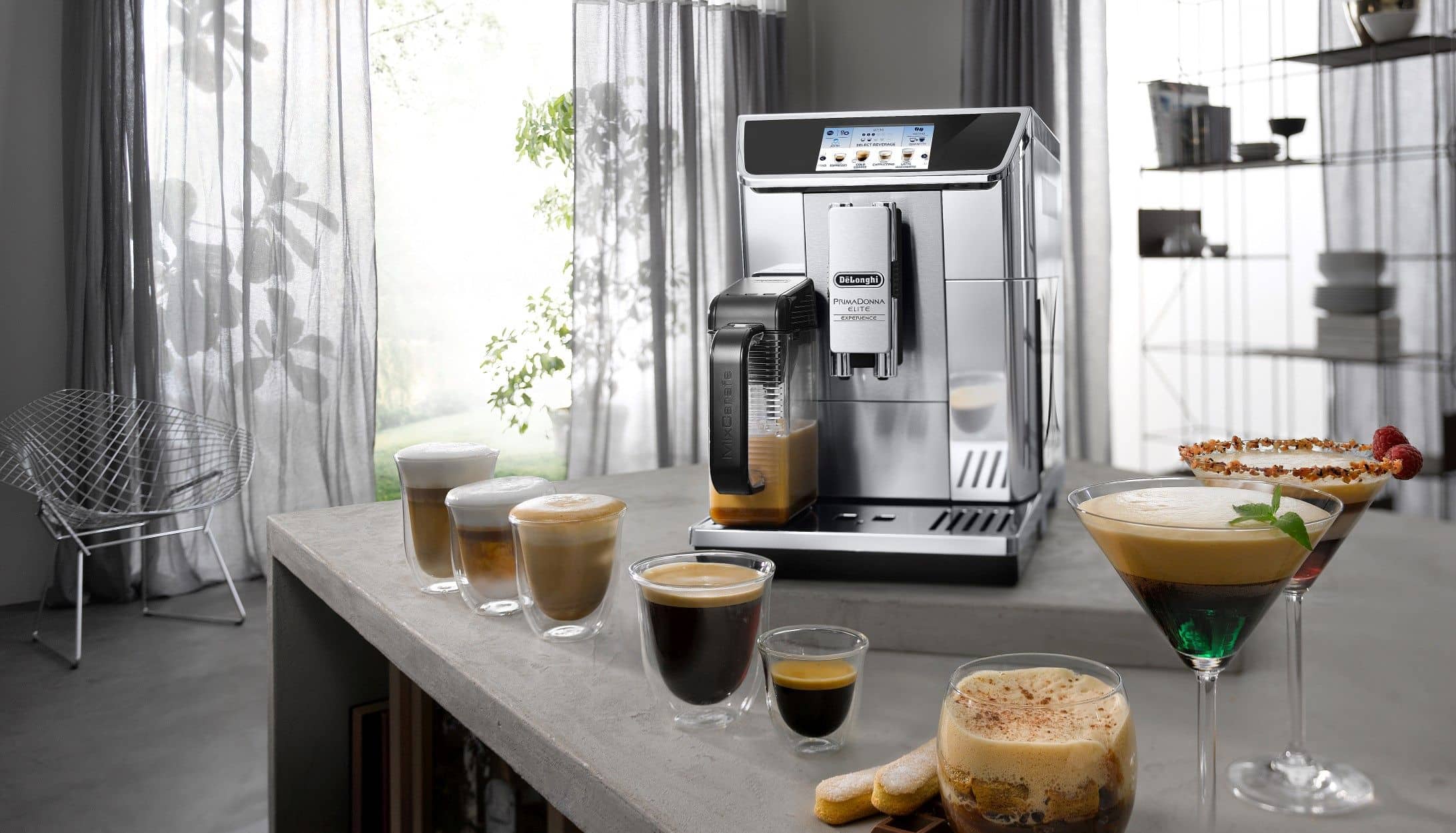 אפליקציה ייעודית הנקראת Coffee Link App מאפשרת יצירת מגוון משקאות חדשים, עוזרת בהפעלת המכונה ונותנת הסבר לכל פעולה