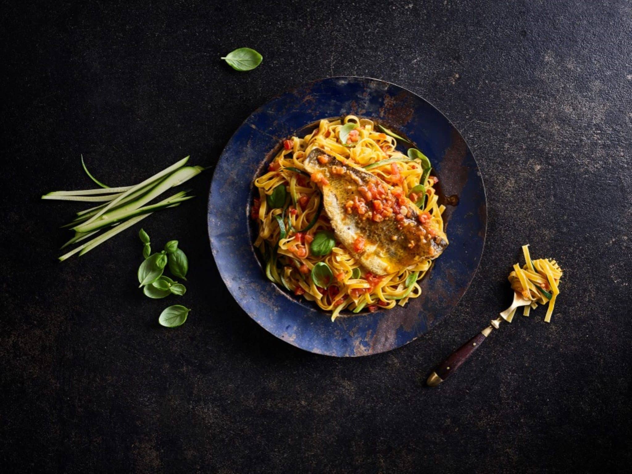 לינגוויני זוקיני עם פילה לברק