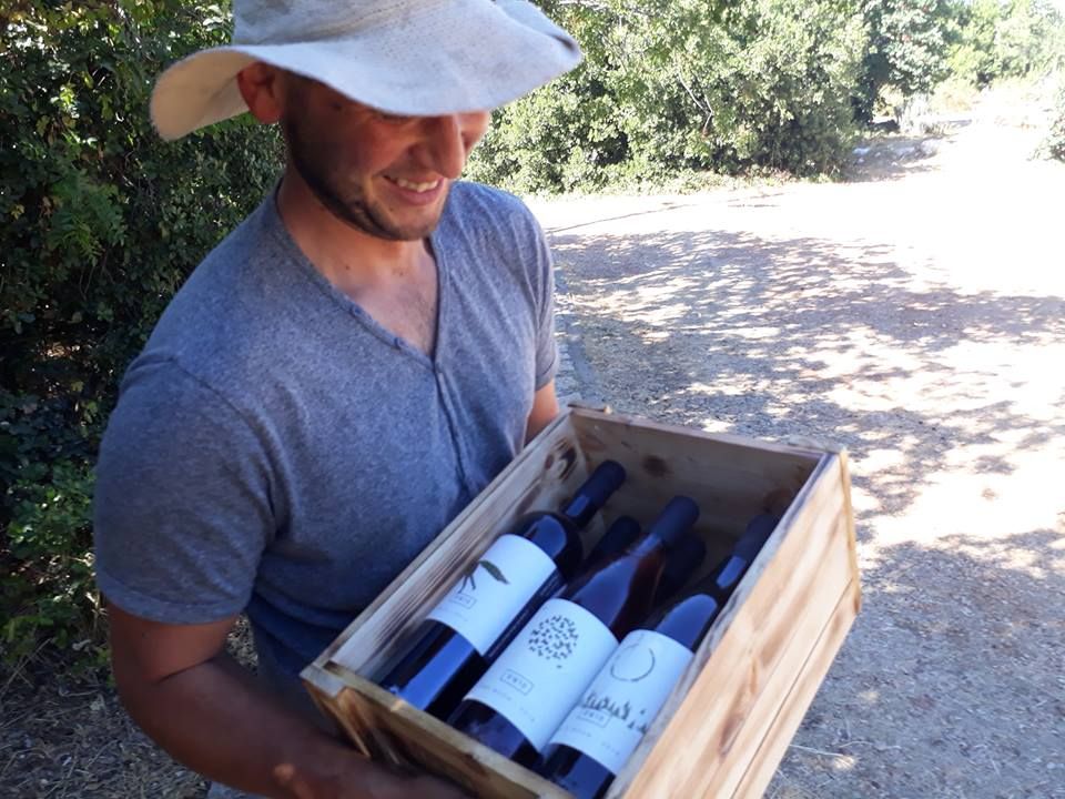 השבוע בענף היין 128: פרובוקציה נגד הכשרות והרבה יינות לבנים