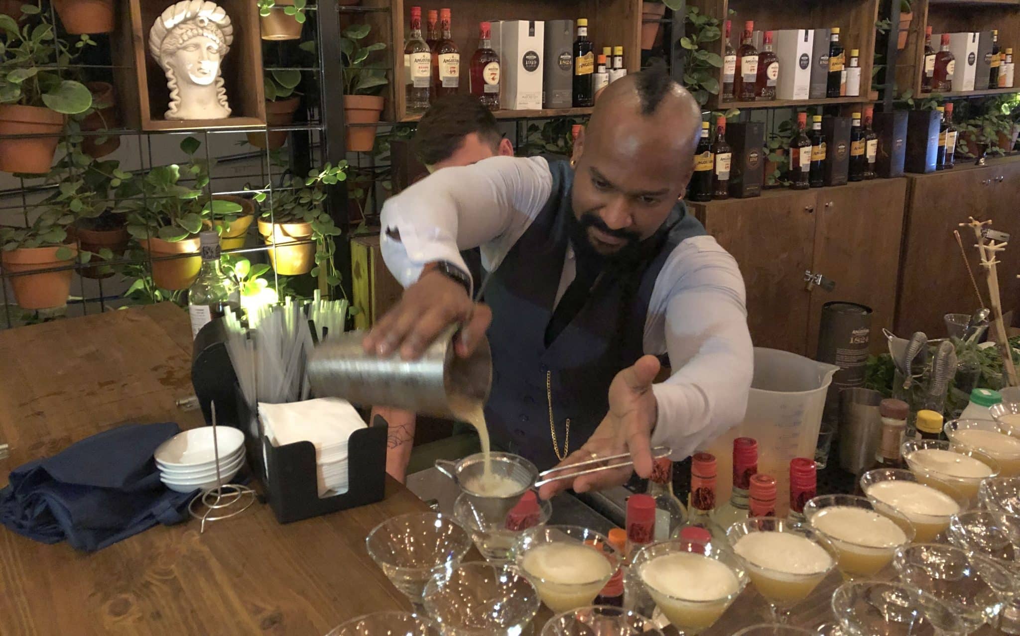QUEEN’S PARK SWIZZLE