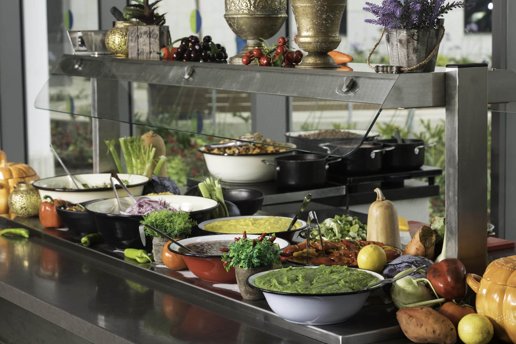 סוג האוכל המועדף ע"י העובדים בישראל בפער משמעותי הינו המטבח הבשרי עם 14% מכלל ההזמנות במהלך השנה. צילום דניאל לילה