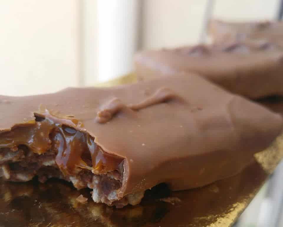 חטיף בסגנון טעמי עם קרמל מלוח