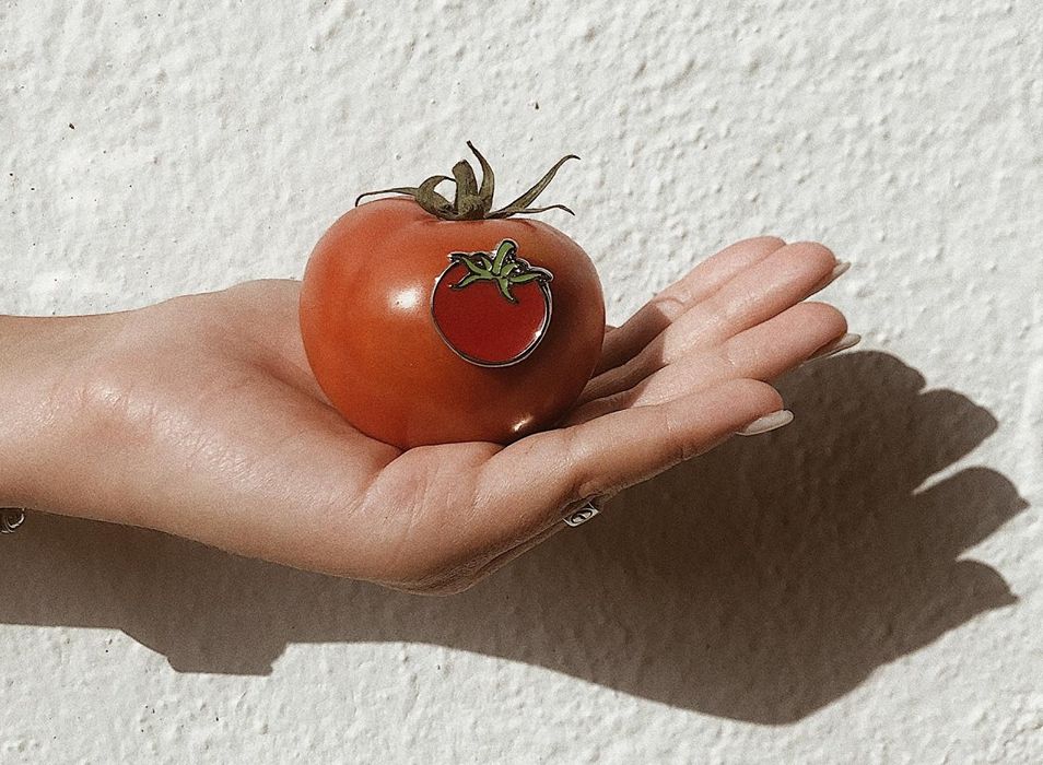 ציטוטים של אייל שני על עגבנייה (מתוך ויקיציטוט): "העגבנייה קמצנית פה מדי"; "שנינו יודעים שאין דבר נורא כמו מוות של עגבנייה"; "עגבנייה היא כמו אישה.