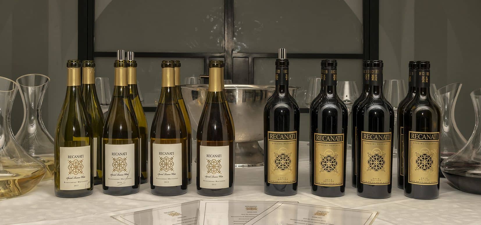 השקת יינות הדגל רקנאטי ספיישל רזרב לבן 2017 ורקנאטי ספיישל רזרב אדום 2016 ולצדם יינות ספריה. צילום איל גוטמן