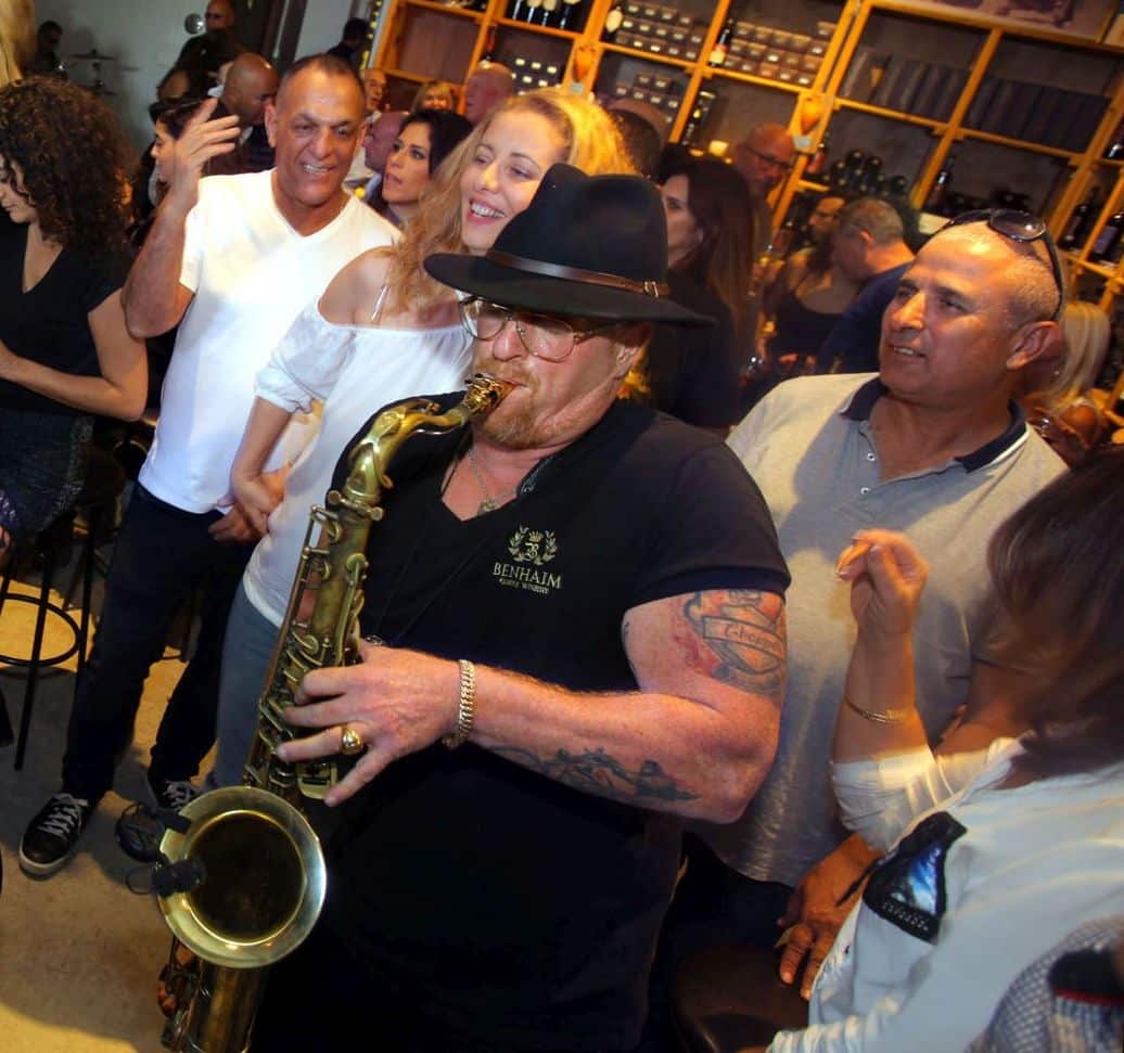 יין וג'אז: סקסופונים על הגובה – מרלו רזרב 2014 של בן-חיים ודקסטר גורדון