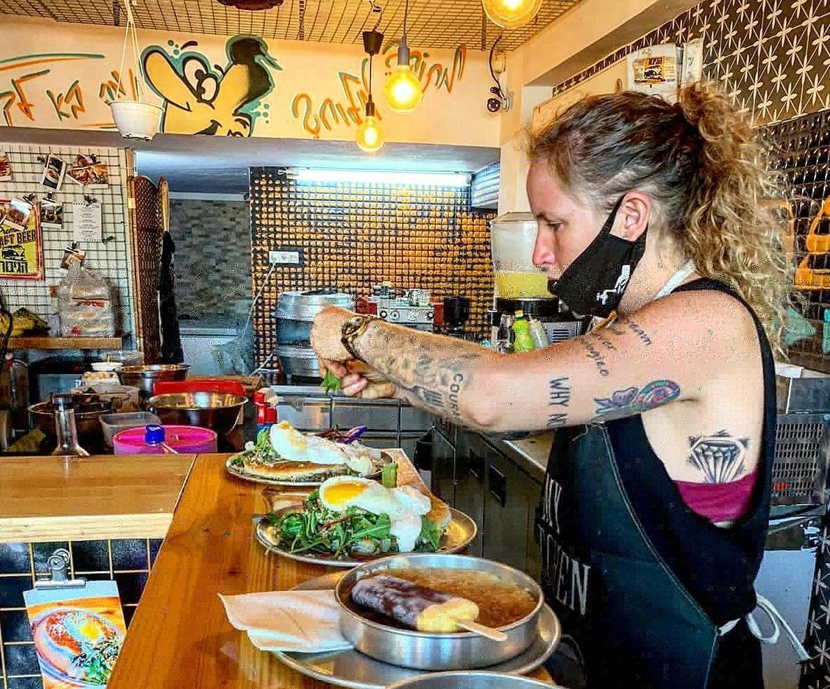 כנאפה שפירא בחיפה – כי מרובעים לא טועמים את החיים