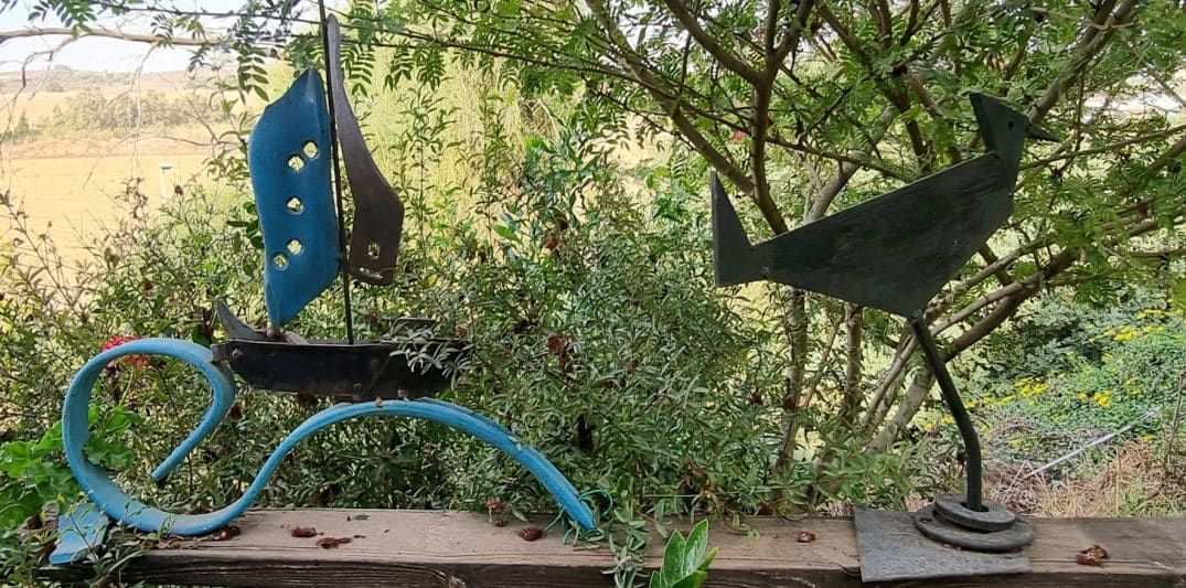 יונתן לבני מבקר במיקלט אצל פפו בכרם
