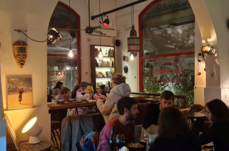 חוויה של יין ואוכל טוב בפר דרייר