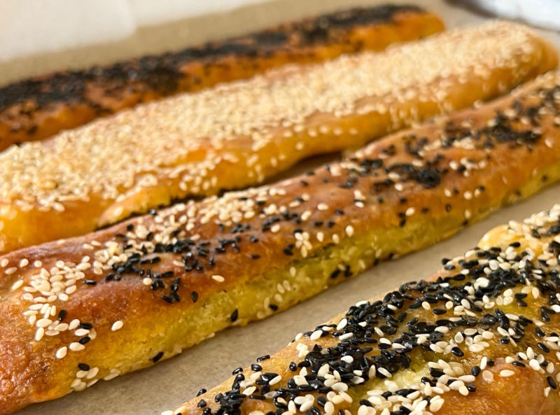 לחם גרעינים ארוך מבצק גבינה – ללא גלוטן
