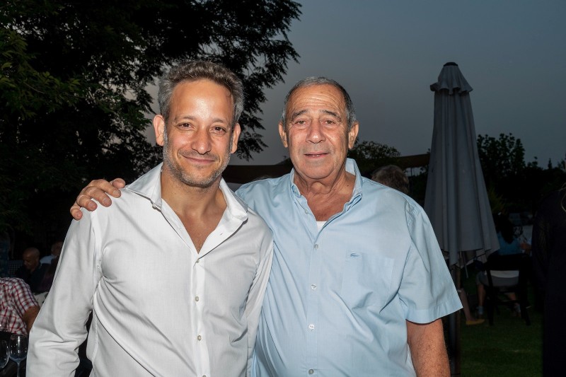 שמענו בין הגפנים 25.5.23: פרס מפעל חיים לשמואל בוקסר, מה שלא ידעתם על פרופסור בן עמי ברבדו, יינות וביקורות לשבועות