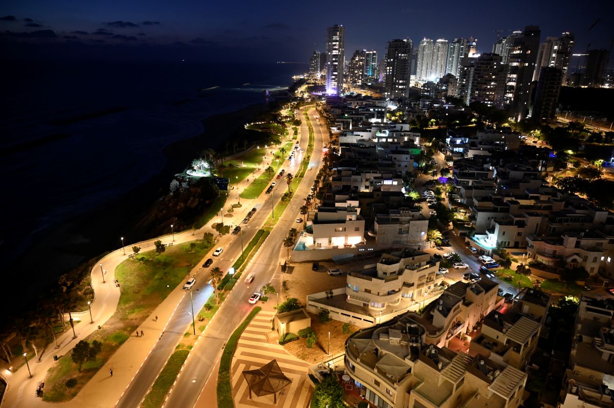 חוויה קולינרית על הים: מסעדת "מארי" בנתניה מתחדשת עם תפריט של השף יונתן רושפלד