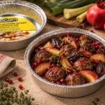 מנה לחג: קציצות אפויות עם תפוחים תמרים וכרישה ברוטב רימונים ודבש